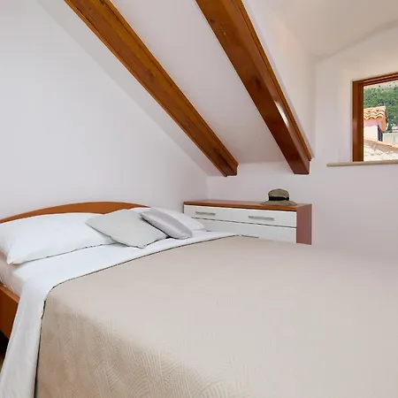 Hedera Estate, Hedera A21 *